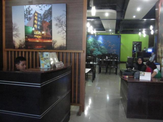 Отель Syariah Джакарта Экстерьер фото